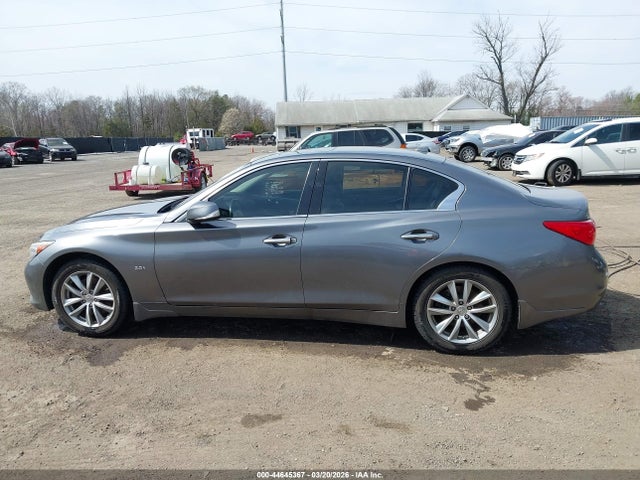 INFINITI Q50 2.0t Premium