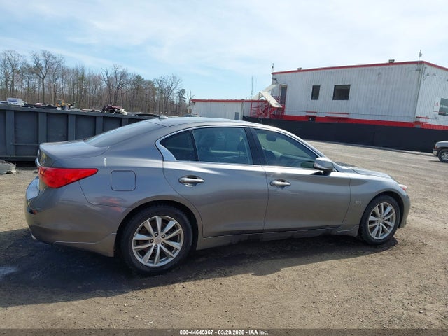 INFINITI Q50 2.0t Premium