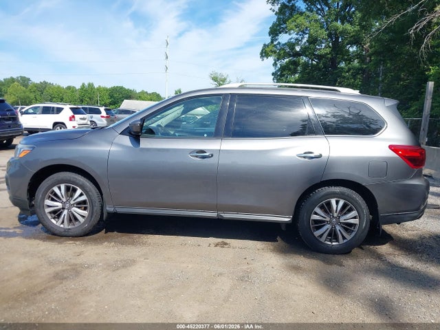 Nissan Pathfinder S