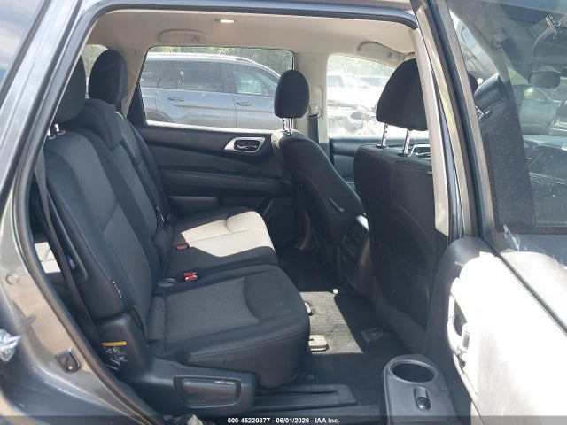 Nissan Pathfinder S