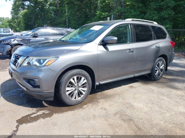 Nissan Pathfinder S