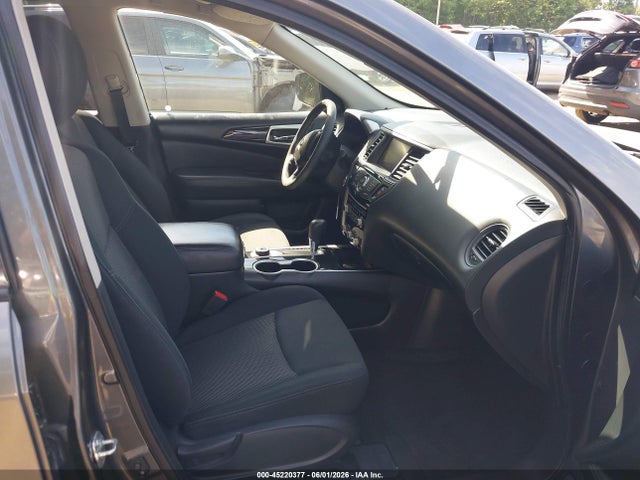 Nissan Pathfinder S
