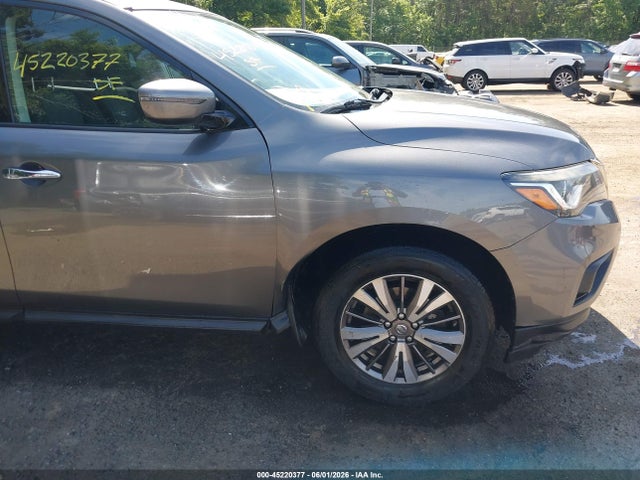 Nissan Pathfinder S
