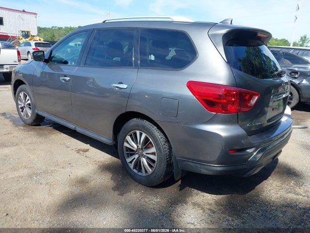 Nissan Pathfinder S