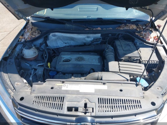 Volkswagen Tiguan S