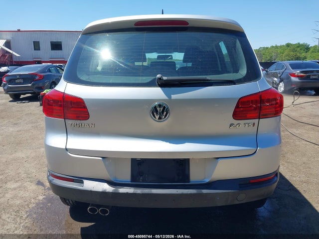 Volkswagen Tiguan S