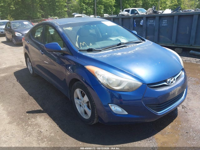 Salvage Hyundai ELANTRA Image