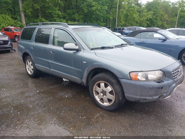 Salvage Volvo XC70 Image