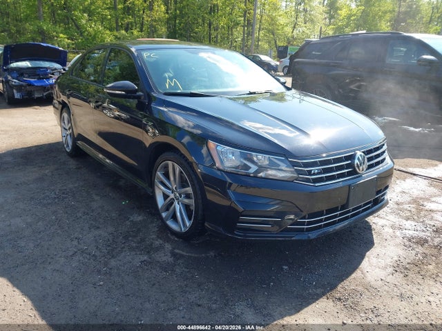 Salvage Volkswagen Passat Image