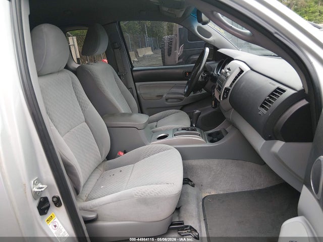 Toyota Tacoma Base V6