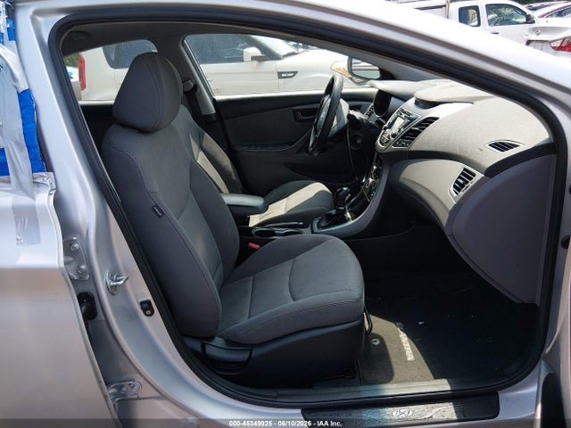 Hyundai ELANTRA Se