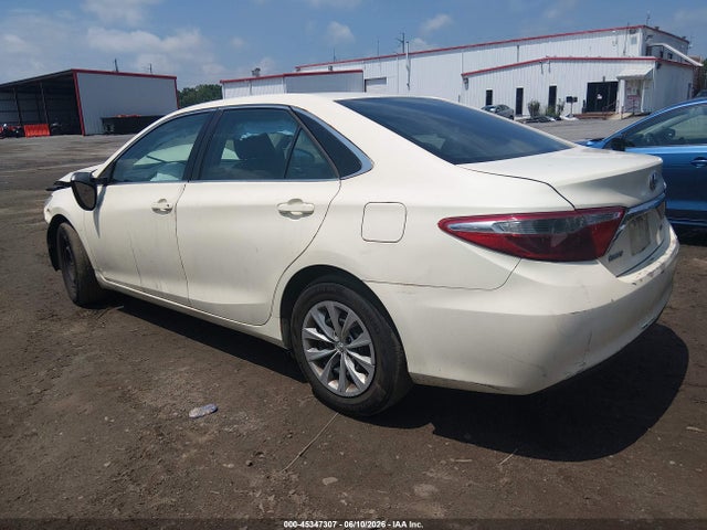Toyota Camry Le