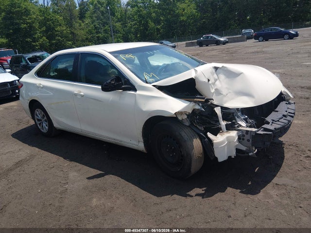 Salvage Toyota Camry Image