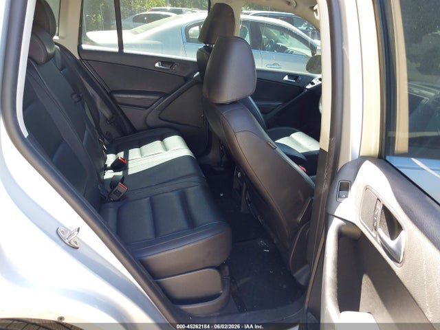 Volkswagen Tiguan S