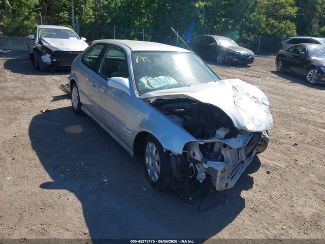 Salvage Honda Civic Image