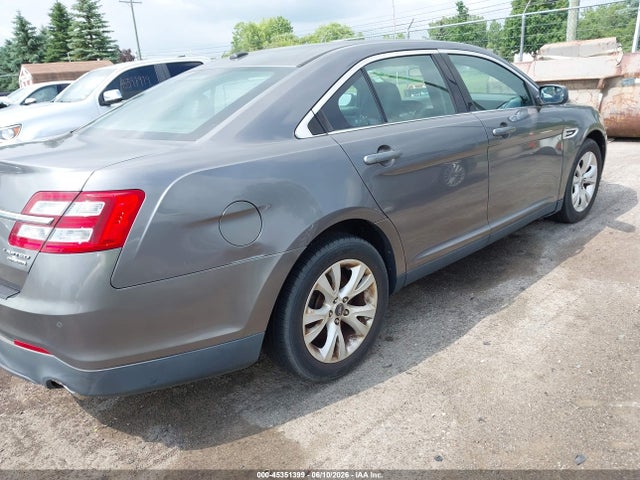 Ford Taurus Limited