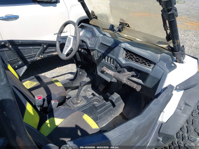 Polaris RZR Xp 4 1000