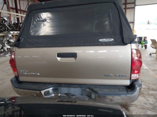 Toyota Tacoma Base V6