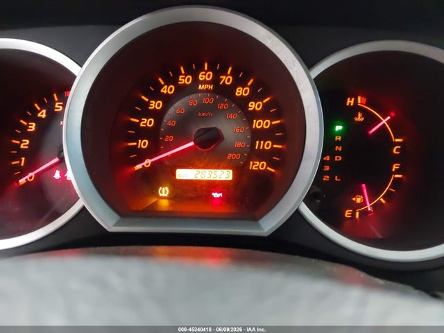 Toyota Tacoma Base V6