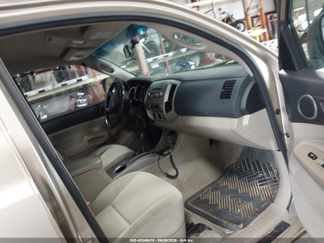 Toyota Tacoma Base V6