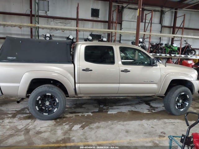 Toyota Tacoma Base V6