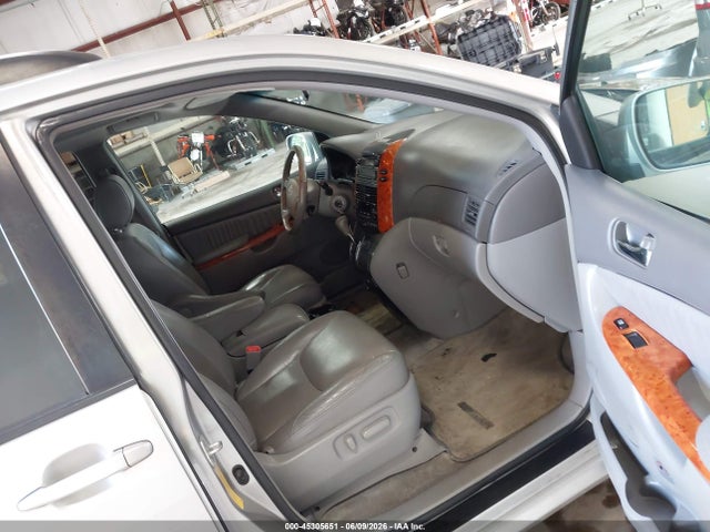 Toyota Sienna Xle