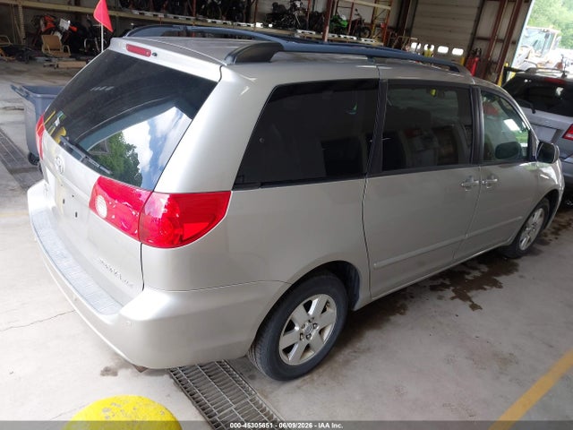 Toyota Sienna Xle