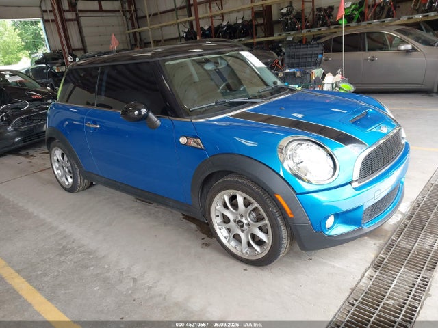 Salvage MINI Cooper S Image