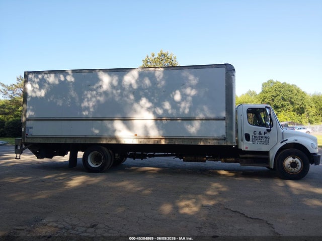 Freightliner M2 106