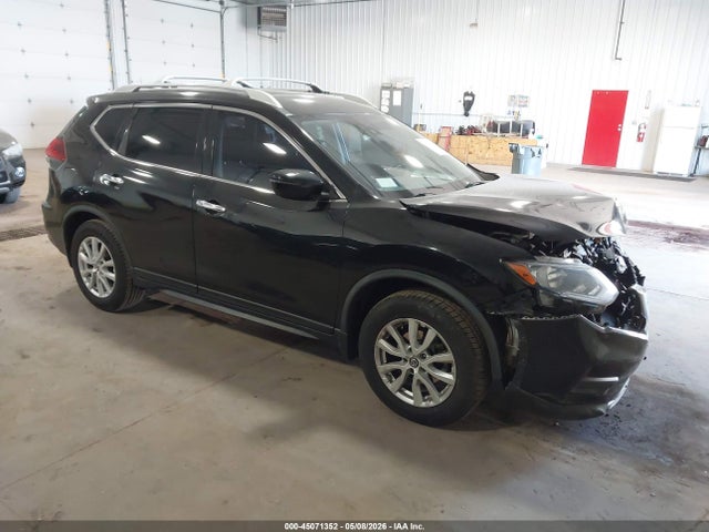 Salvage Nissan Rogue Image