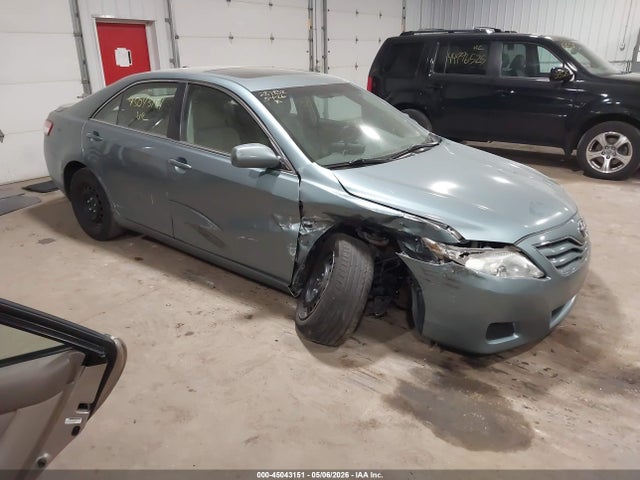 Salvage Toyota Camry Image