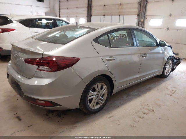 Hyundai ELANTRA Sel