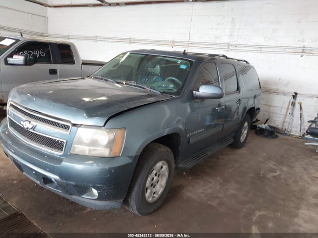 Chevrolet Suburban 1500 Lt2