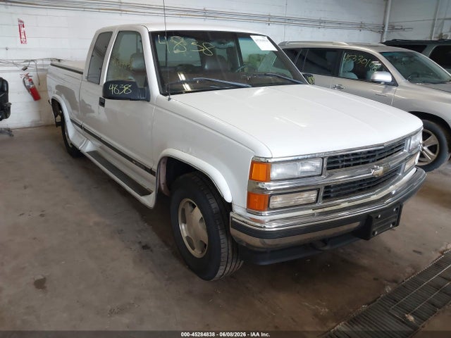 Salvage Chevrolet K1500 Image