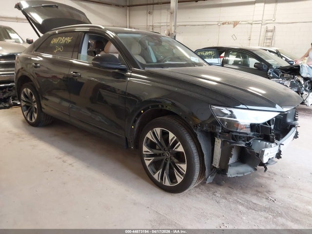 Salvage Audi Q8 Image