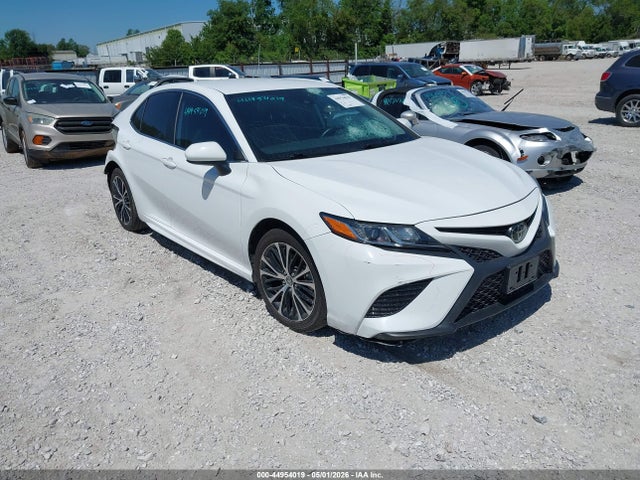 Salvage Toyota Camry Image