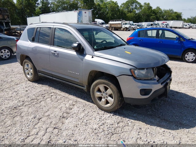 Salvage Jeep Compass Image