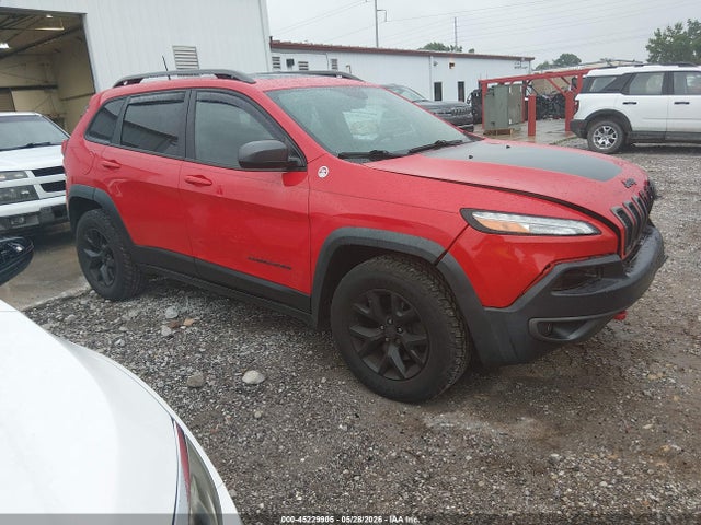 Salvage Jeep Cherokee Image