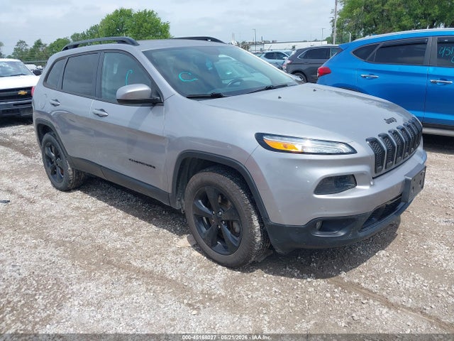 Salvage Jeep Cherokee Image