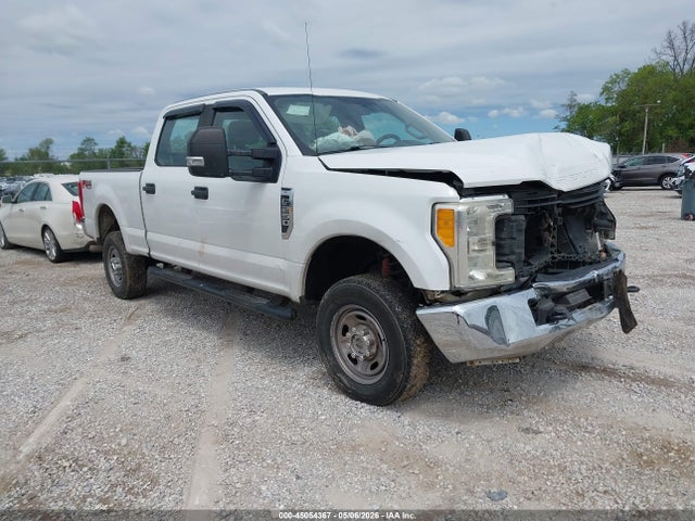 Salvage Ford F-250 Image
