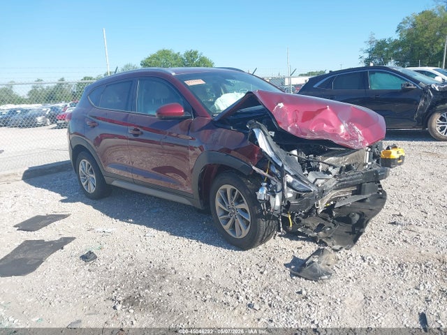 Salvage Hyundai TUCSON Image