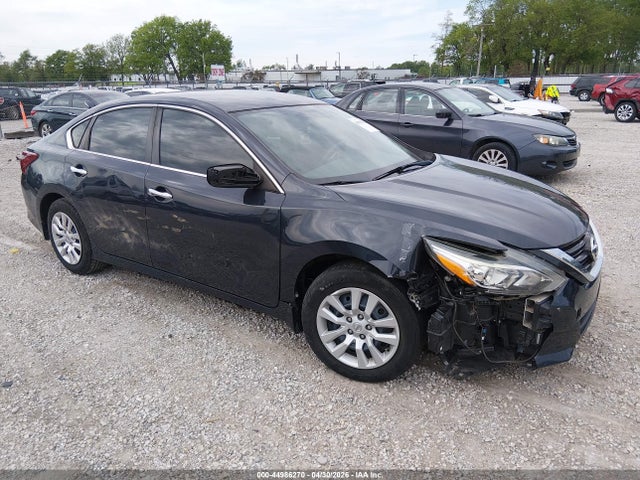 Salvage Nissan Altima Image