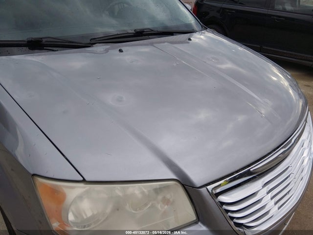 Chrysler Town & Country Touring