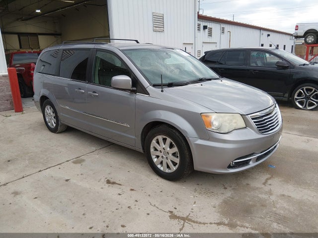 Salvage Chrysler Town & Country Image