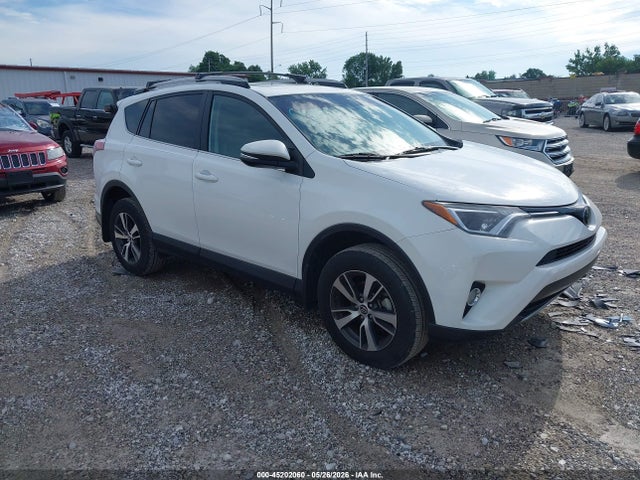 Salvage Toyota RAV4 Image