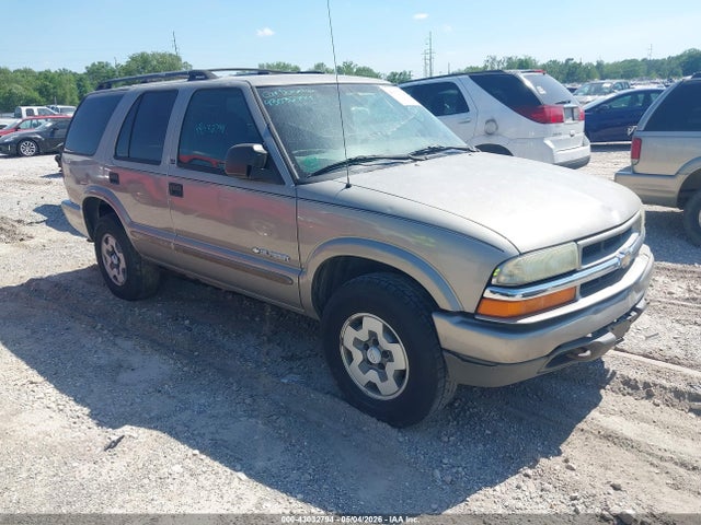 Salvage Chevrolet Blazer Image