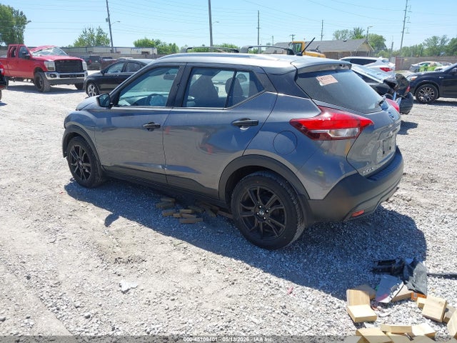 Nissan Kicks S