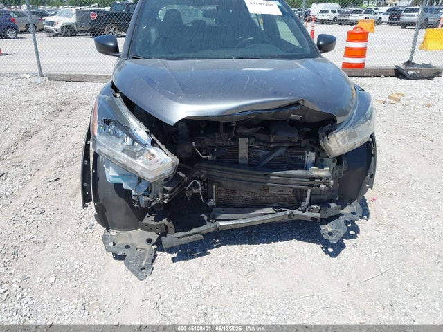 Nissan Kicks S