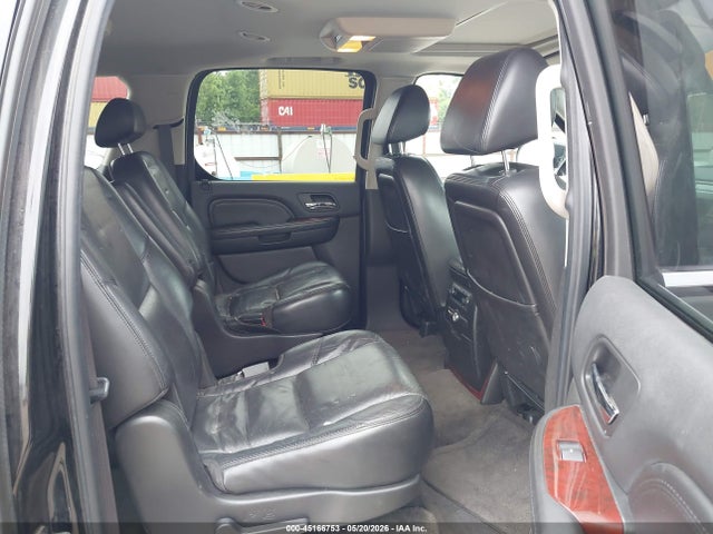 Cadillac Escalade Standard
