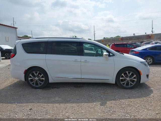 Chrysler Pacifica Limited